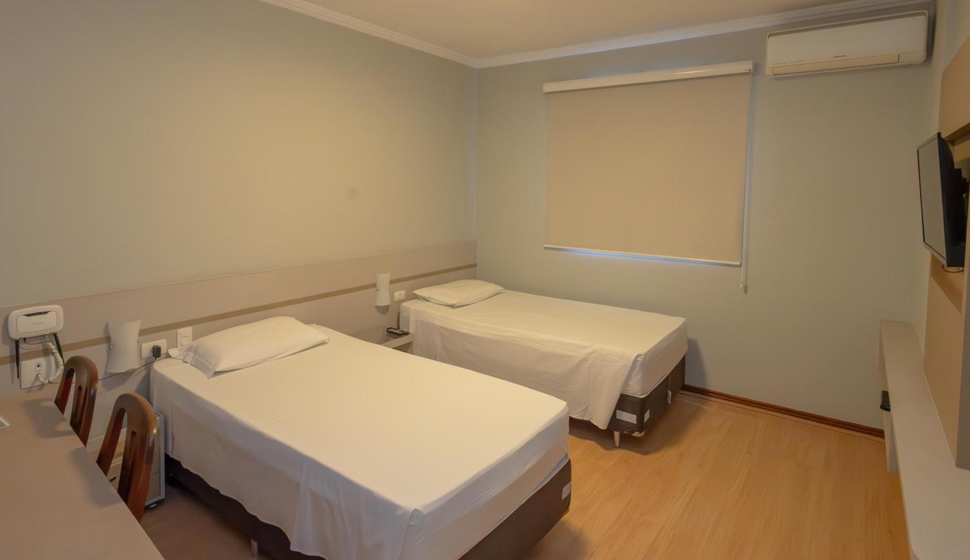 Lizon Curitiba Hotel Luaran gambar