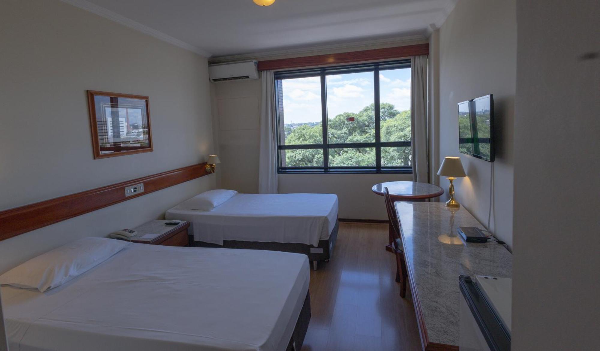 Lizon Curitiba Hotel Luaran gambar
